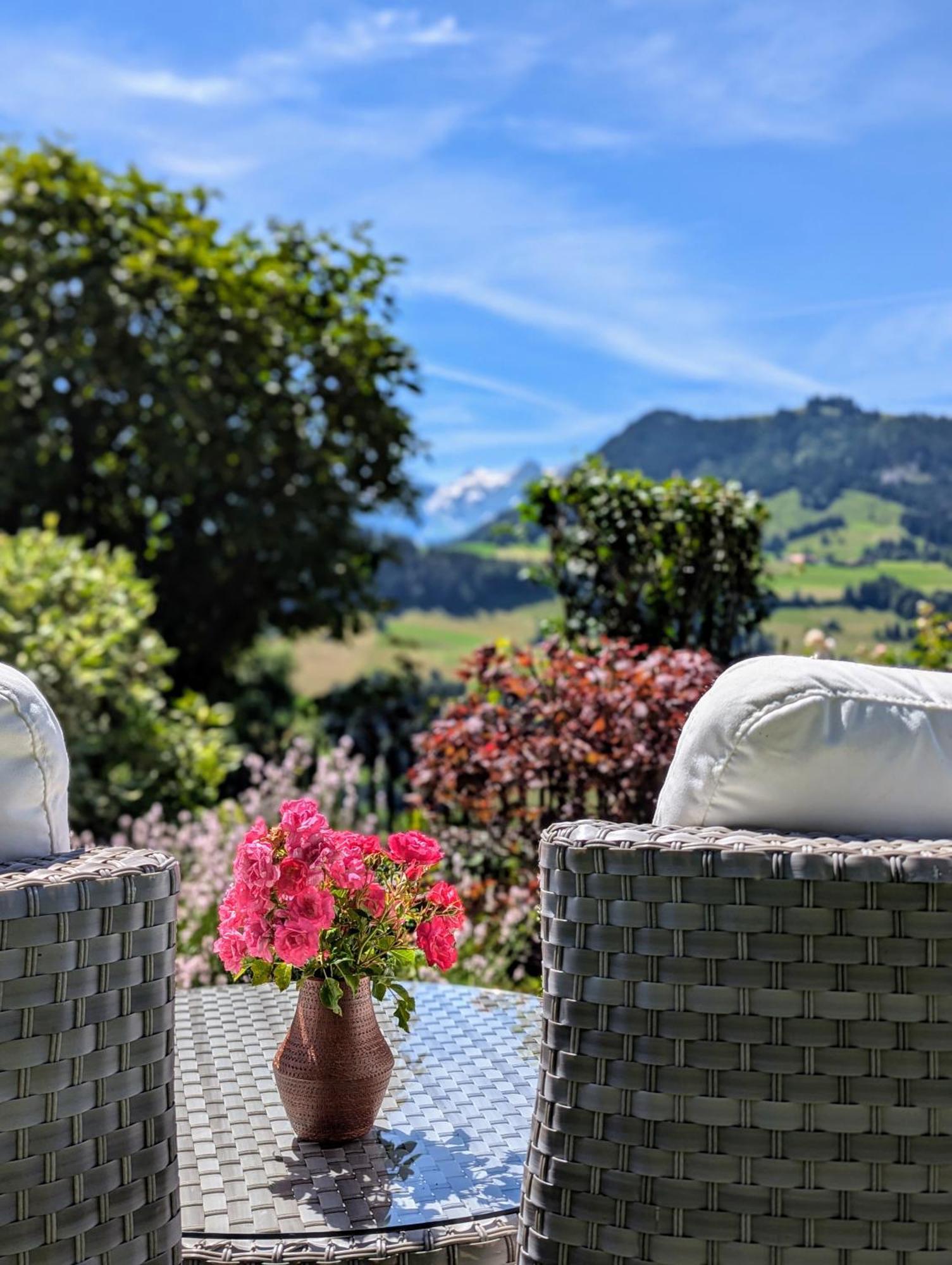 Swiss Mountain-Valley View Lodge Erlenbach im Simmental Екстериор снимка
